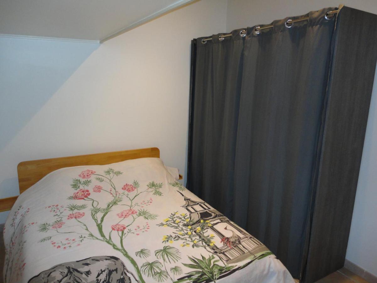 Joli Appartement Dans Village Calme En Provence Les Mees Экстерьер фото
