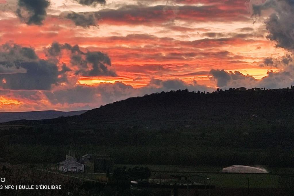 Joli Appartement Dans Village Calme En Provence Les Mees Экстерьер фото